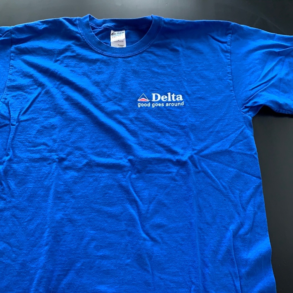 Delta Airlines Shirt — Vintage
